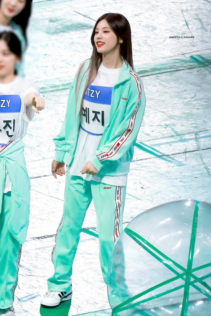 𝑯𝒂𝒑𝒑𝒚❣️ tweet media