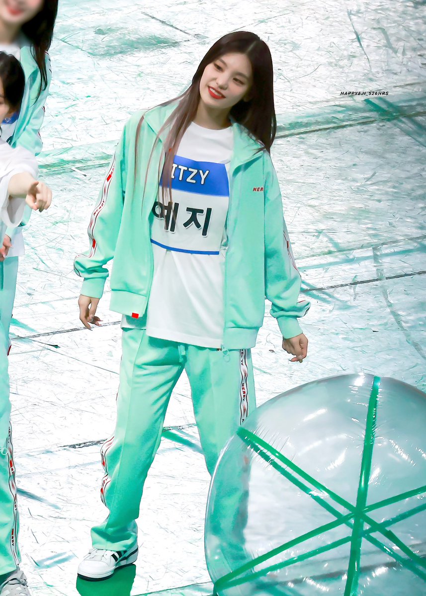 𝑯𝒂𝒑𝒑𝒚❣️ tweet media