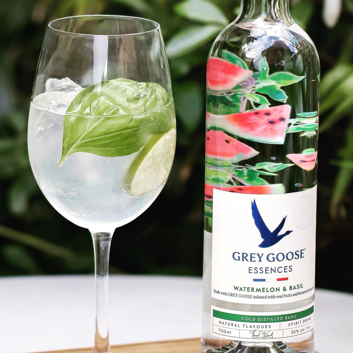 MitreShaftesbu2's tweet photo. Celebtate National Watermelon Day by trying out this little number from @greygoose.
This spirit from the French distillery has notes of Watermelon & Basil to the nose and tongue.
Give it a try today!
@youngspubs #youngspublife #summerinfusions #greygoose #nationalwatermelonday https://t.co/Nxk59PLRIC