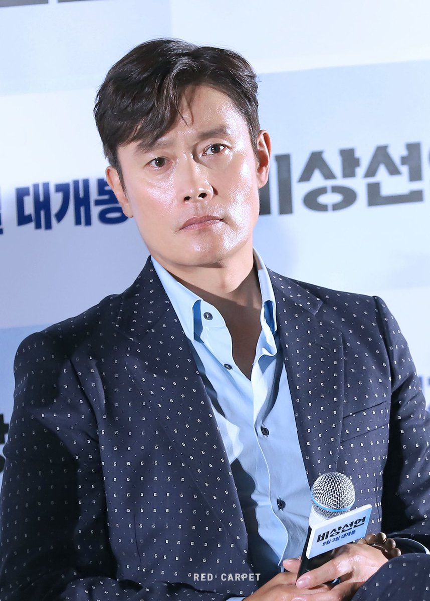 bhredcarpet's tweet photo. 220801 비상선언 라이브톡 #이병헌 https://t.co/pmqEFXlmhJ