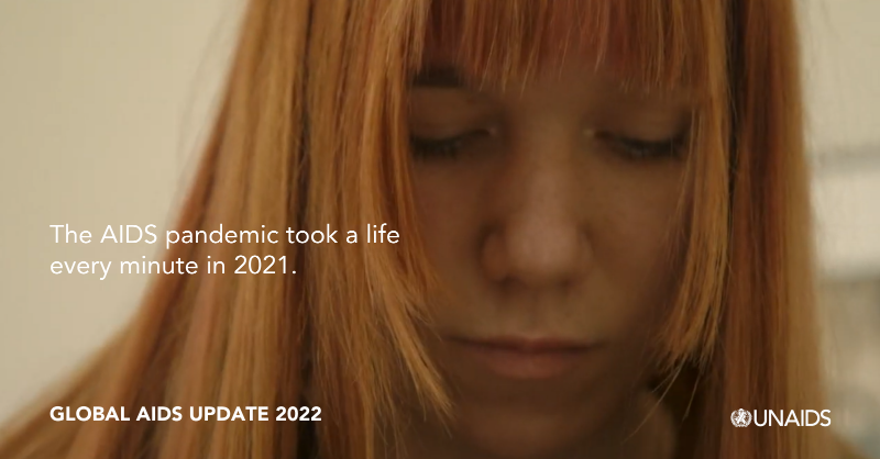 UNAIDS's tweet photo. The AIDS pandemic took a life every minute in 2021, even though there are effective treatments. 

Learn why in the new UNAIDS Global AIDS Update 2022.