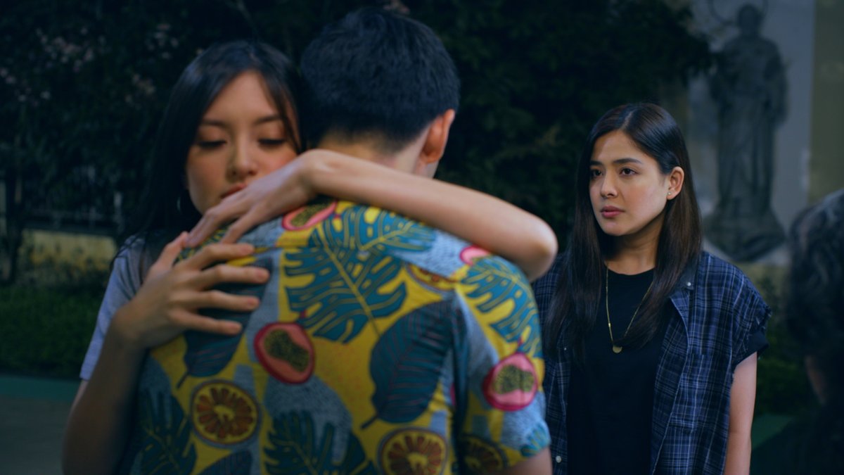 GMA_PA's tweet photo. Aray. Musta ka naman, Elsie? #LolongKarinaGetGetOut🐊 https://t.co/k93vxozFb7