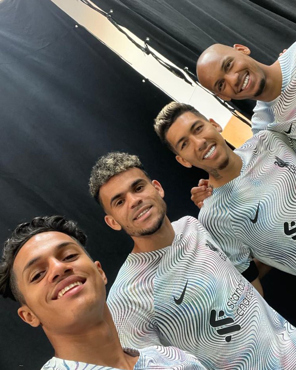 LFC's tweet photo. 🤳😄 https://t.co/Je0z74hrNJ