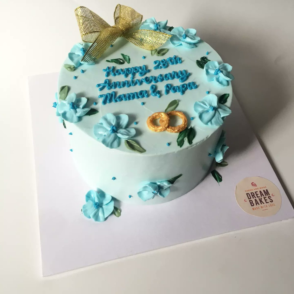 dreambakesph's tweet photo. Floral cakes 💐
.
.
.
#dreambakesph #minimalistcakes #koreancake #lunchboxcake #bentocake #koreanlunchboxcake #floralcakes #paintedcake #paintedflorals #paintedcakes #cakes #cakesph https://t.co/XNz3Ht2bHD