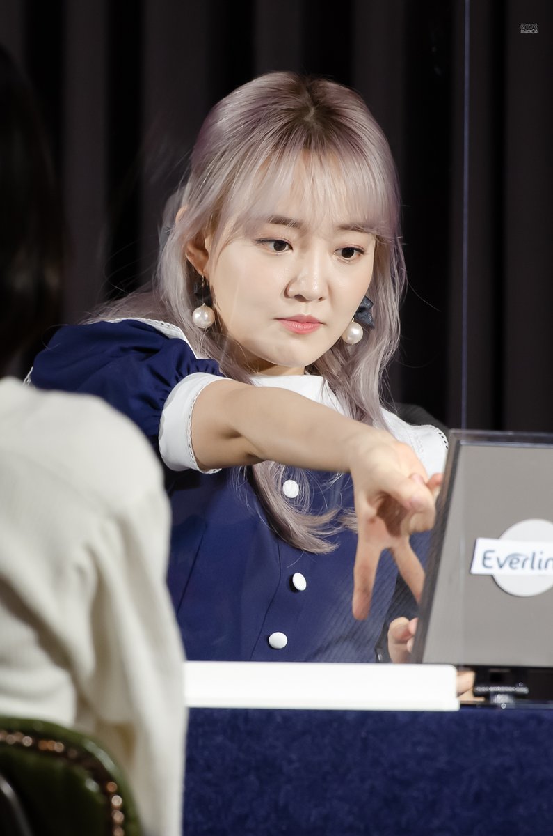 0123_YH's tweet photo. 20220402 팬싸인회 #윤하 #YOUNHA

갸루피스 처음 배우시던 날 https://t.co/o7YlRq2xzM