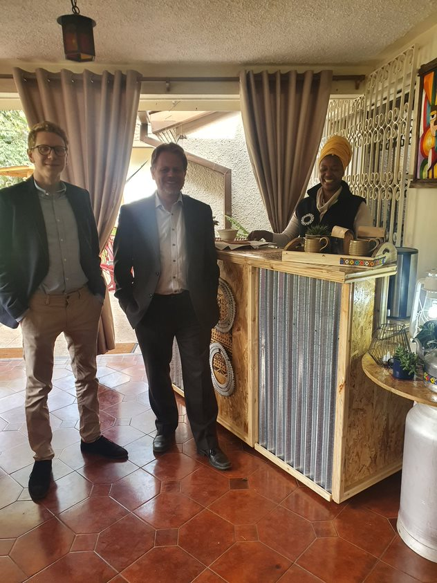 DWteVelde's tweet photo. Visited @CCiiru's fantastic showroom in Nairobi last week

From #funkidz (which we covered in our digitalisation work https://t.co/YUBUdvGUZ1 &amp; https://t.co/eKEcqAsggI) to #FunHomes, selling beautiful &amp; functional items

One item (presenting Dutch dropjes) made its way to the UK. https://t.co/xHIk6XWrJJ