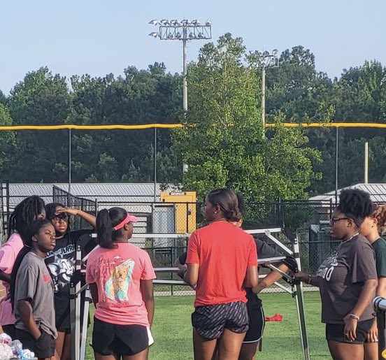 MrsTNicholson's tweet photo. Learning continues to be hands on & engaging for this crew of Sports Medicine Aides! Today is “Tent Day” and I already know they’re committed to mastering this task! #LearnLeadDesign @WHS_Redhawks @SchoolCte @JenniferrCain @Sabrina_suber @RedhawkJackson1 @VrhodenVanessa https://t.co/I0xMgR1TSg