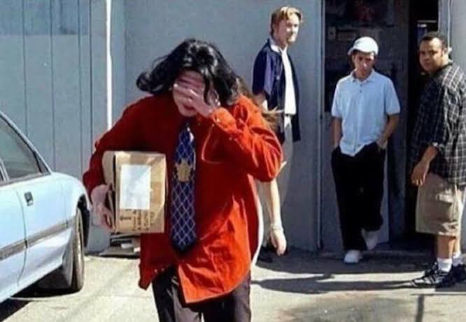 Me avoiding absolutely everyone I convinced to get into crypto 😬😭
#crypto $time $strong $one $sol $luna #defi #nfts