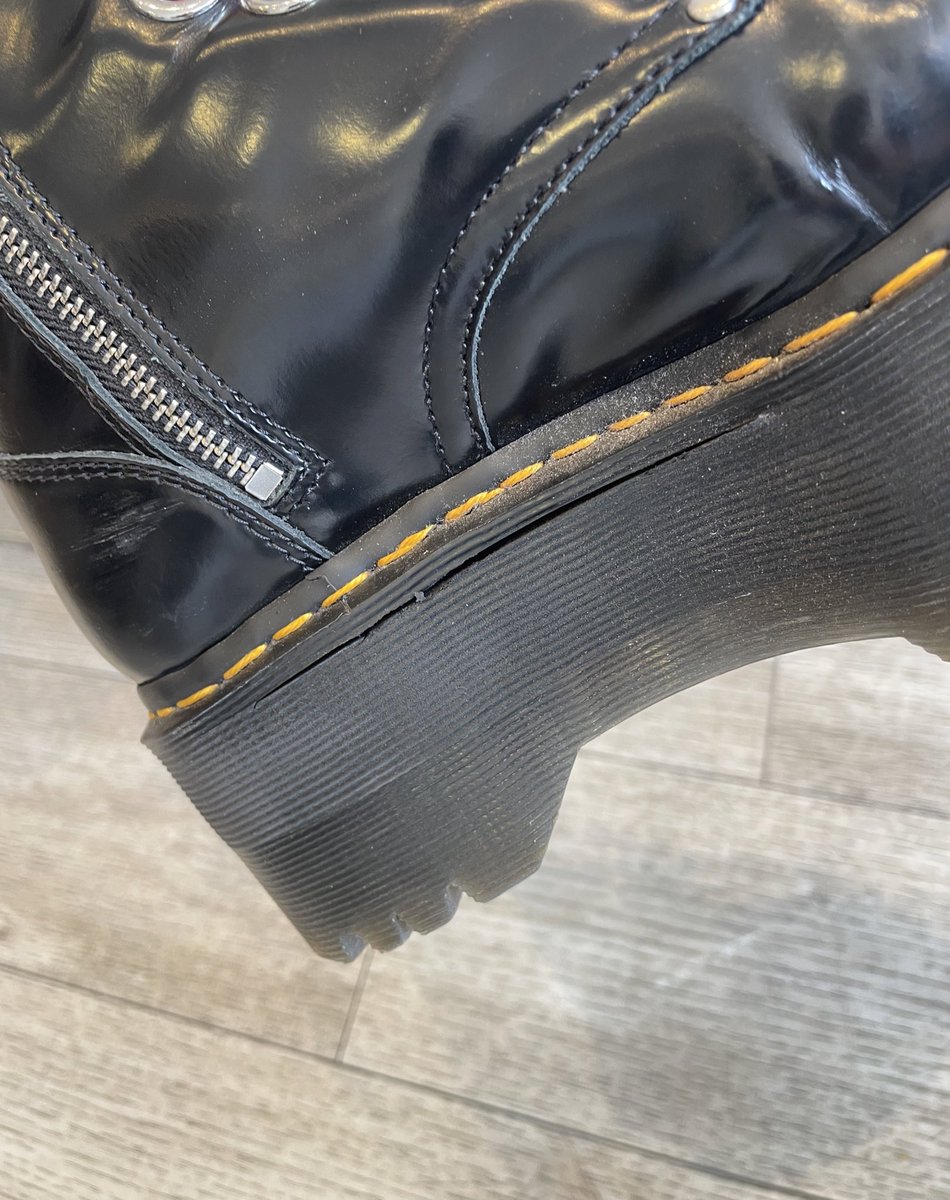 KarsDuck's tweet photo. @drmartens HELP my daughters beloved Jadon Max Platform boots are starting to split after less than 9mnths wear, please tell me you can fix this 🙏🏼 https://t.co/XUkwaMRKIi
