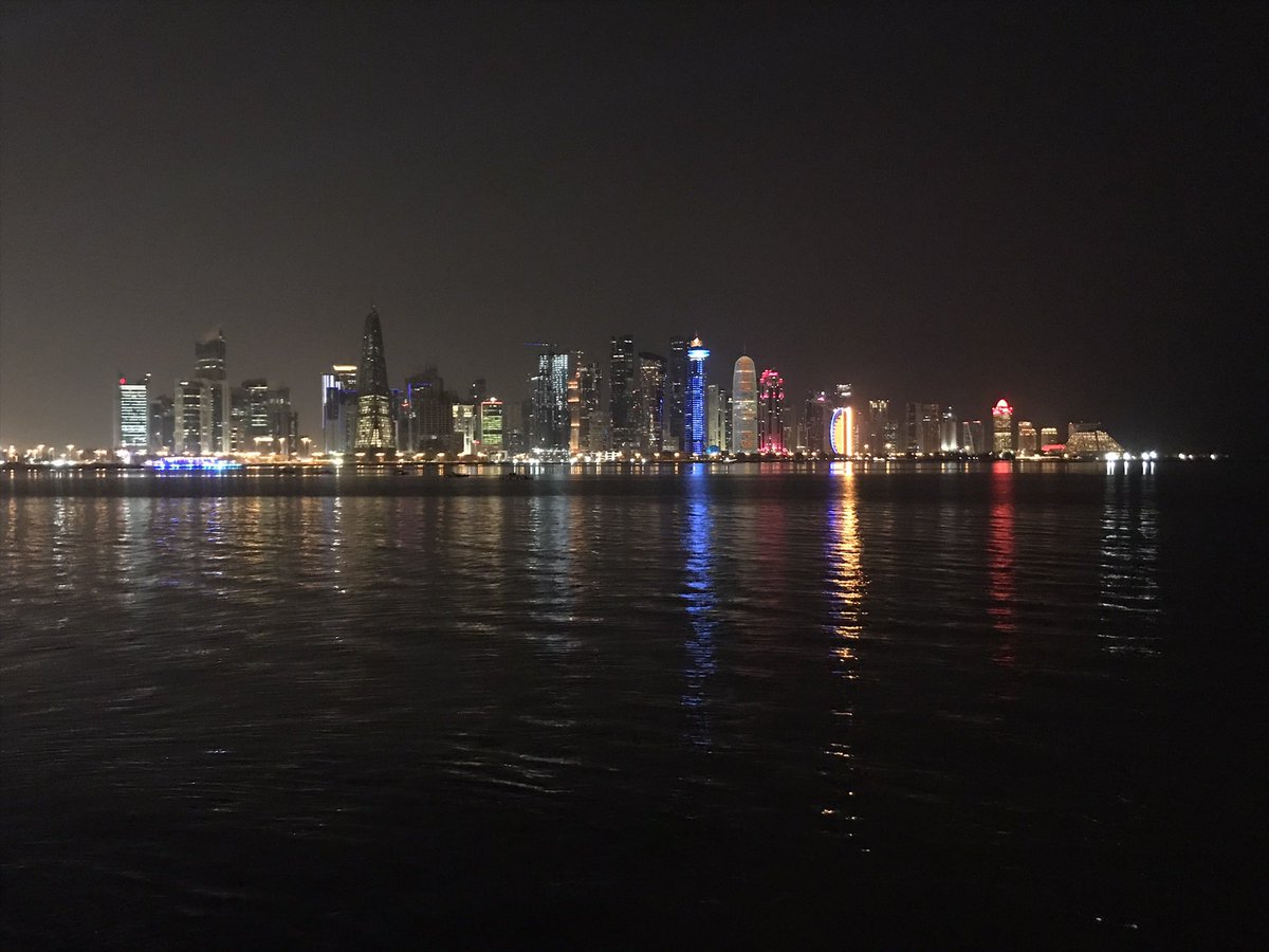 Melaaaaaaaaaa's tweet photo. Doha 💙 #thalassophile #dohacorniche #qatar #year2021dec https://t.co/eA13x6HNjM