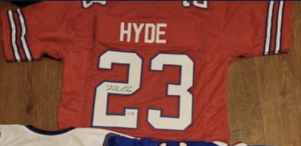 BillsMafia617's tweet photo. 🚨🚨Raffle Update🚨🚨
Goooooood Morning #BillsMafia fam!
ONLY 4 days left! Get your tickets now for a chance at some of these INCREDIBLE prizes and support one of our own @blastedgtl!
This GLORIOUS signed Micah Hyde was just graciously donated by our friend @bigtreeBills716! https://t.co/kzWds70aak