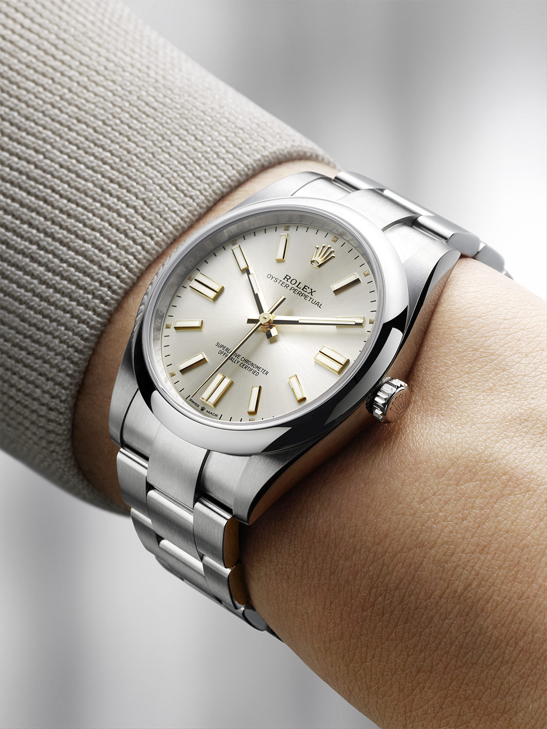 Ethos Watch Boutiques on X The essence of the Oyster. The Rolex Oyster Perpetual 41 in Oystersteel 41 mm case silver dial Oyster bracelet. Rolex OysterPerpetual https t fIrRwV72R3 X