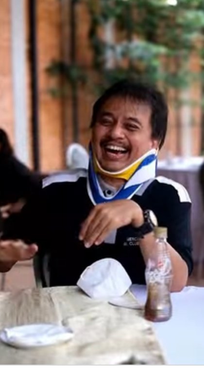 HumorJonTampan's tweet photo. @VeelaaRhie @DivHumas_Polri @CCICPolri Wakakkakakakkak....

#Ngik https://t.co/3T7Jd31KIR