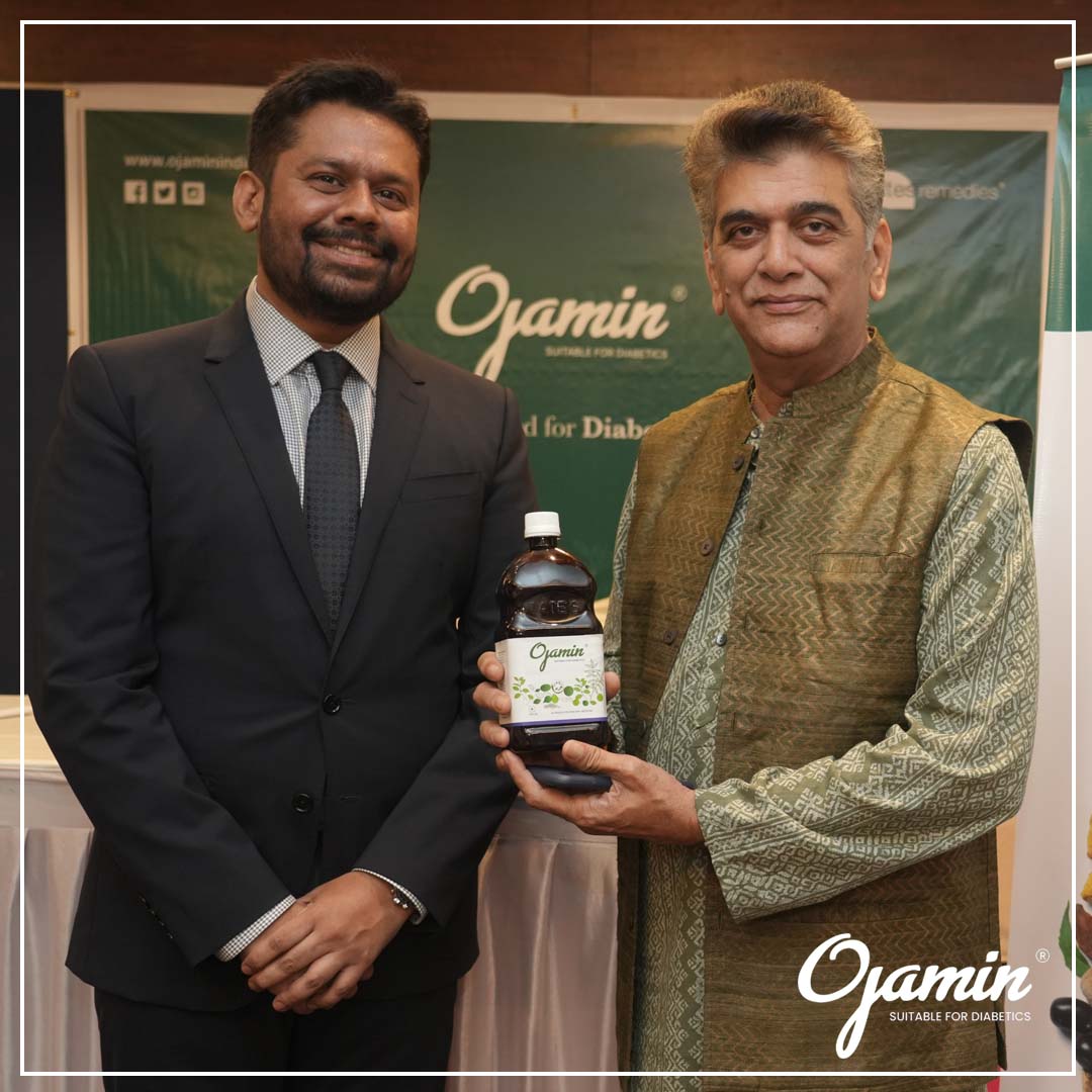 IndiaOjamin's tweet photo. Today marks a special day for Ojamin. Mr. Prasad Tate, Managing Director, Tates Remedies, welcomes our new brand ambassador Dr. Girish Oak, a renowned Marathi actor, to the Ojamin family!
Having been a proponent of Ayurveda himself, Dr. Oak has been a loyal user of Ojamin. https://t.co/7fH4B5uhgD
