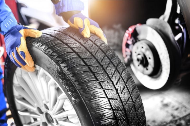 Hills_Ford's tweet photo. @Hills_Ford you can book your #MOT up to a month minus a day before it’s due & you can still keep your renewal date.
So if your test is due in September why not consider booking in August instead?
https://t.co/1uQN4DWV5w
#MalvernHillsHour #StourportHour
#CarMOT #VanMOT https://t.co/om6oylhbEK