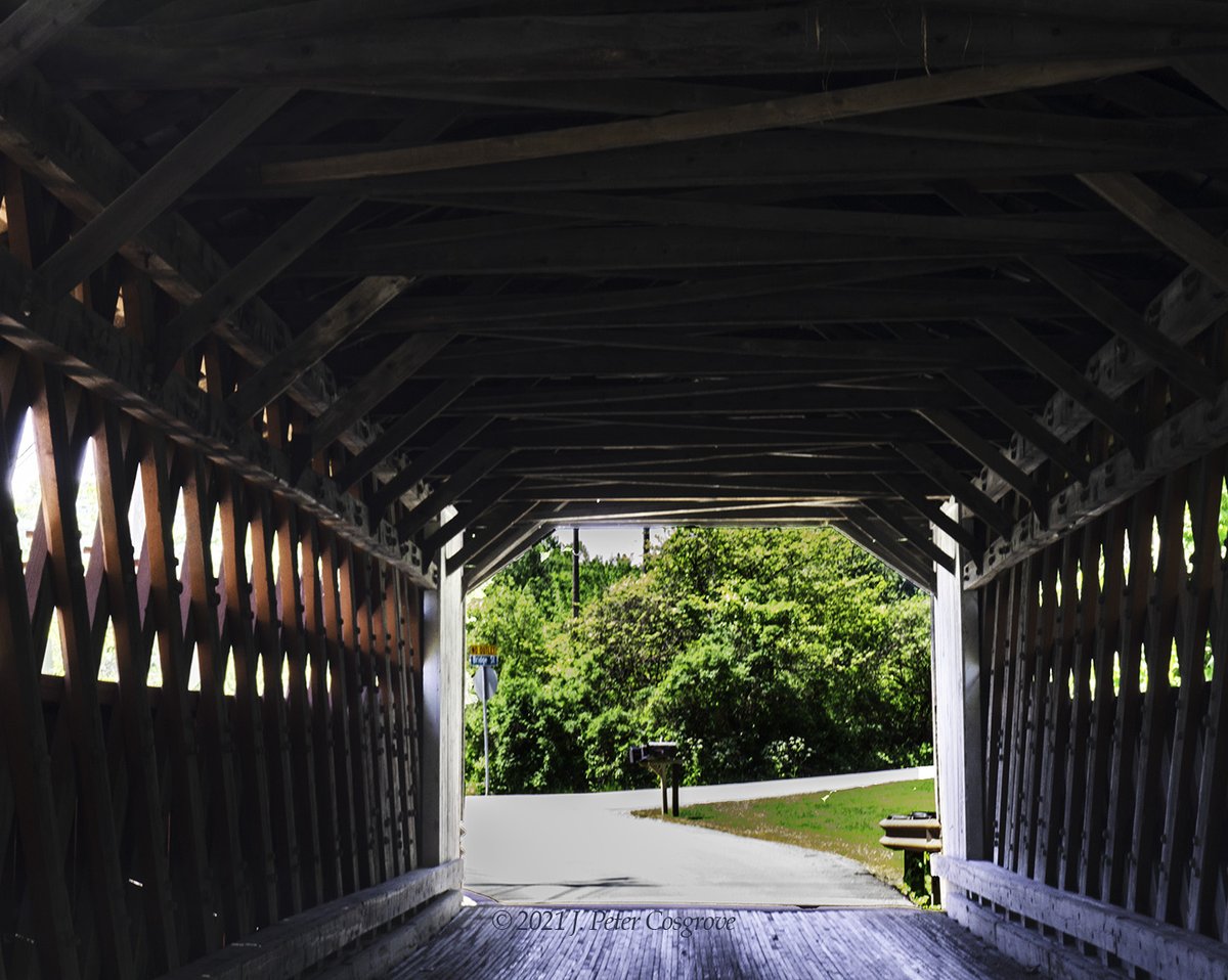 vtcoveredbridge's tweet photo. Bridge of the Day: Silk Road Covered Bridge. This is the last of the 3 covered bridges in Bennington. Enjoy! For those of you that have visited, please share pictures or memories.
#vtcbsinayear #benningtonvt #vermontscoveredbridges #vermontcoveredbridgesociety https://t.co/W7xSYxYuSz