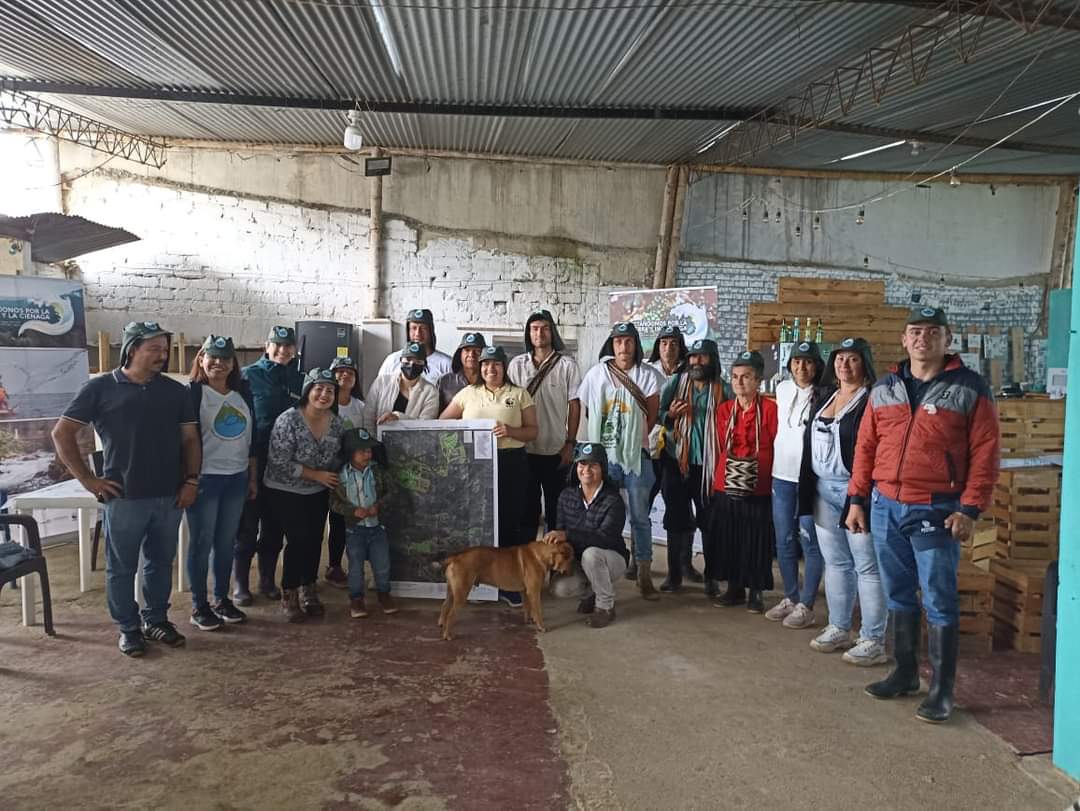 Fundebancomuni1's tweet photo. Nos entusiasma compartir con ustedes algunos de los resultados alcanzados en nuestro proyecto de restauración en las microcuencas Guandusaca y Palmichal. 

A la fecha contamos con más de 2.000 árboles sembrados, propagados de la mano de la Fundación Mujeres Rurales https://t.co/6RCcabaBPN