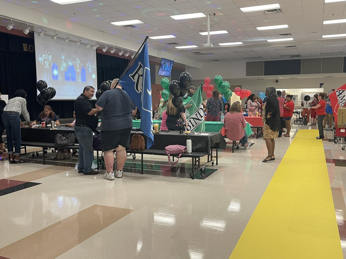 MsFleenor's tweet photo. We are so excited to introduce our new house system here at @HorizonAcadFL! Thanks to @ronclarkacademy for the resources and inspiration!! @Senoralopezz https://t.co/99UX8j8pnj