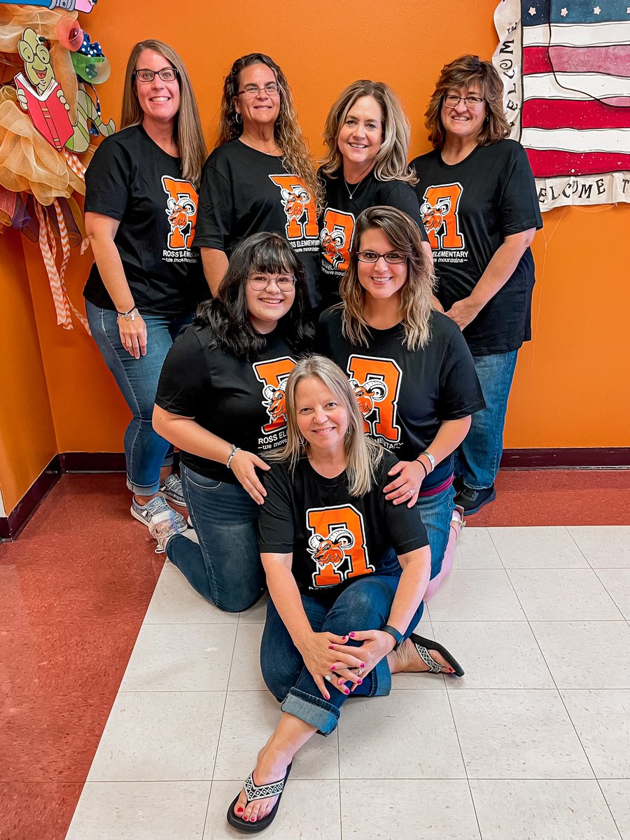 ShrevesSafari's tweet photo. Love our #Rossome team! Ready to start a new journey with them this year! #InspringEducators #TeamECISD #RossRams @rhondabeaman @MelisaBurnett68 https://t.co/gRe0XrE7Mc