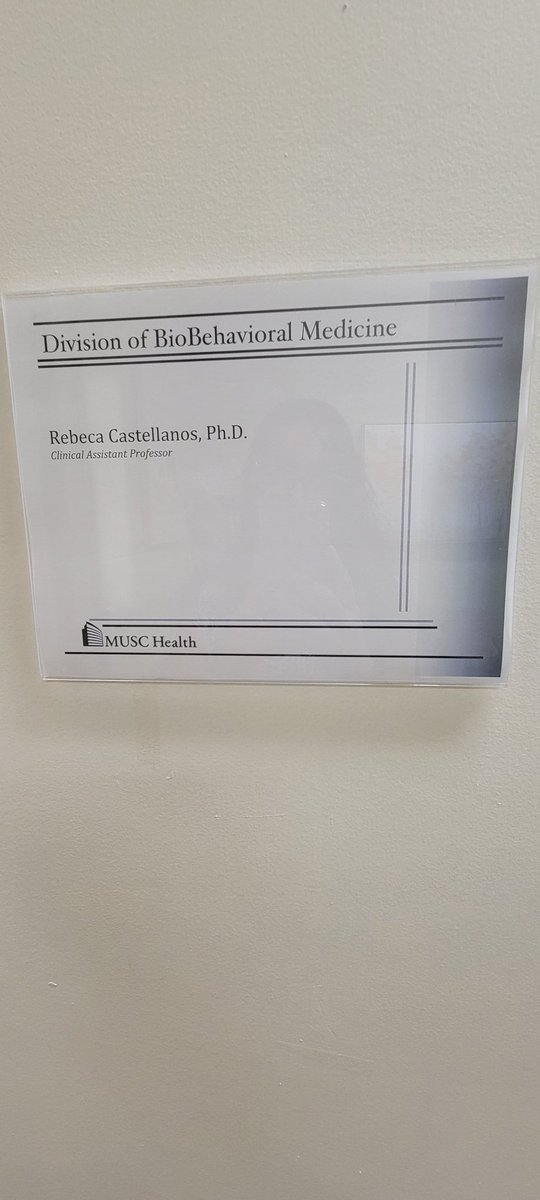 Rarely hop on Twitter but this was worth sharing: started a new position as Clinical Assistant Professor today! I'll be working in the Division of BioBehavioral Medicine at <a href="/MUSChealth/">MUSC Health</a>! So excited for what's ahead! 🎉🎉