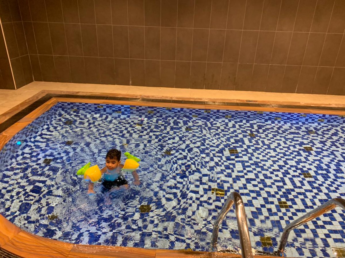 Lifelinegym's tweet photo. At Lifeline, you have the luxury of indoor and outdoor pools, Jacuzzi, Children Pool and opportunity to learn and hone your swimming skills.
#weightloss #gym #fitness #aerobics #zumba #HIIT #yoga #ladiesgym #spinning #groupcycle #pool #swimming #swimmingclasses #swimmingpool https://t.co/4IrAliYRqZ