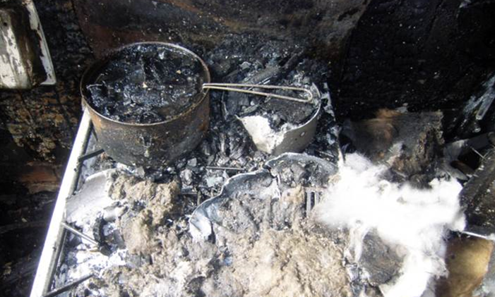It’s easy to be distracted when cooking. It’s easy for a cooking fire start. It only takes a minute.
If you’re tired, you’ve been drinking alcohol or taking drugs, don’t cook. Never leave a chip pan unattended.
Download our Recipe for Safe Cooking leaflet: rb.gy/4wztng