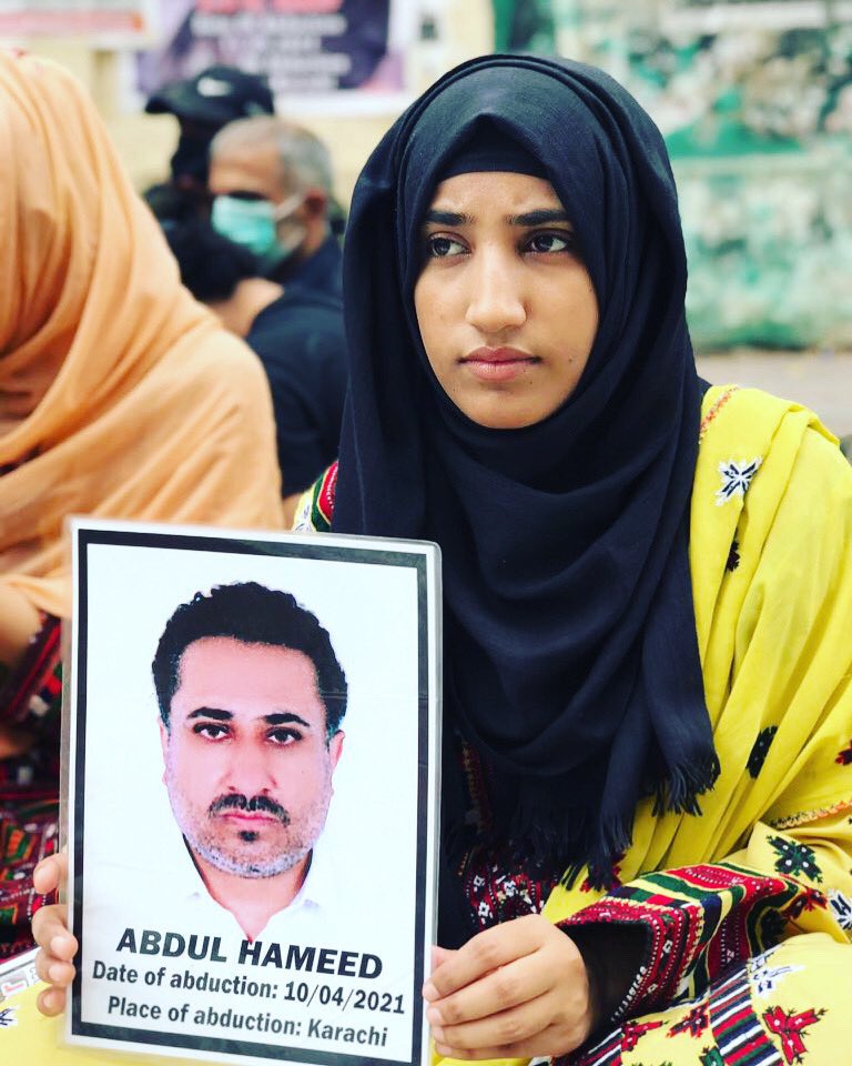 saeeda_hameed's tweet photo. میرے بابا عبدالحمید زہری کی بازیابی کے لیے سندھ حکومت کی یقین دہانی کے باوجود اب تک انھیں منظر عام پر نہیں لایا گیا @BBhuttoZardari آپ زاتی دلچسپی لے سکتے ہیں ؟ہم بابا کی جبری گمشدگی کے چشم دید گواہ ہیں کیا پتا آپکا ایک فون کال متعلقہ ادارں کو اور میرے بابا بازیاب ہوجائیں https://t.co/RuNKfS91xH