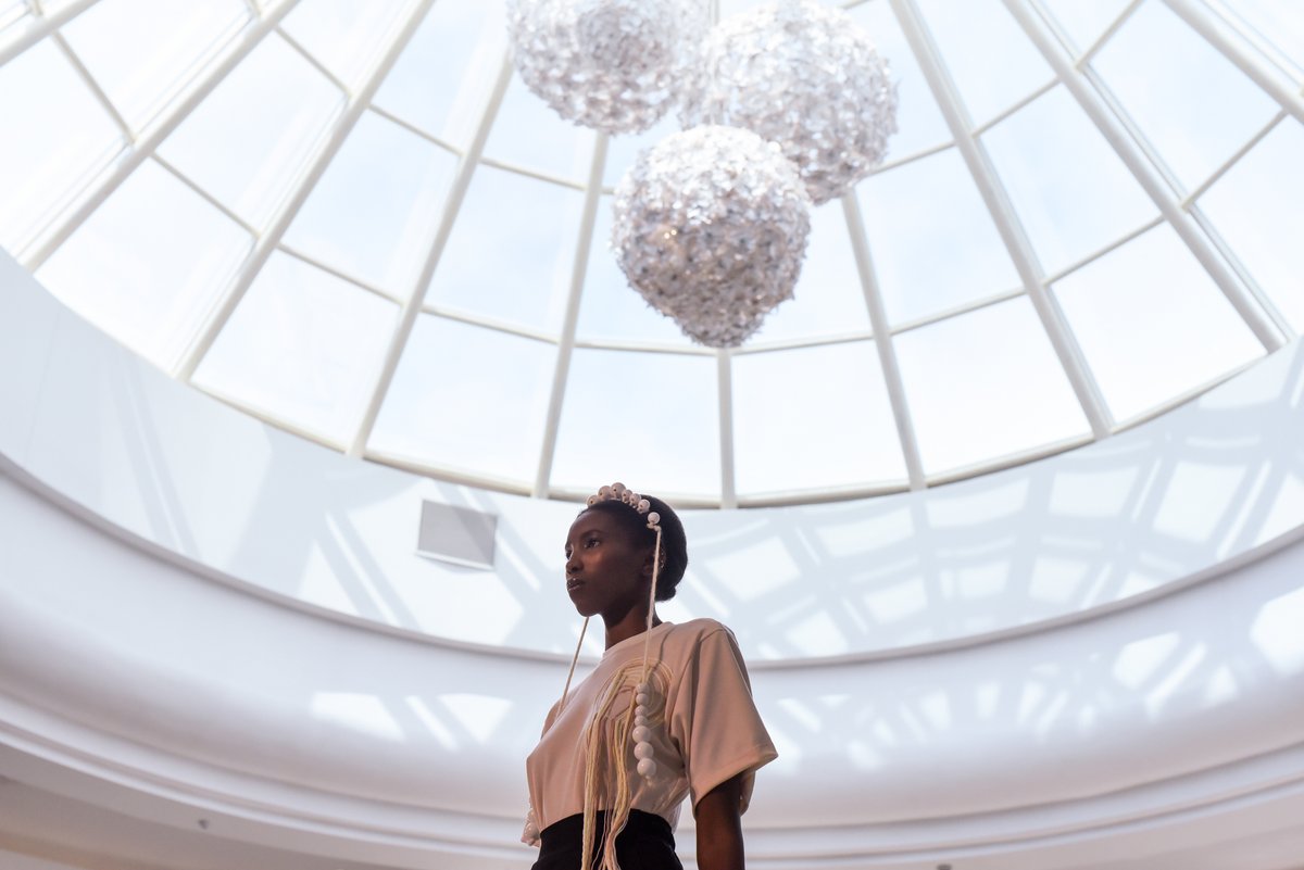safashionweek's tweet photo. How beautiful is this lighting at @themallofafrica Entrance 22? 😍😍😍

Subscribe to our newsletter for updates on our #AW23 Collections from 20 - 22 October at @themallofafrica | https://t.co/rPoj3z3LYc 

Collection by @bam_collective 

#SAFW #SAFWSS21 #SAFWwomen https://t.co/oWWrWsRN3E
