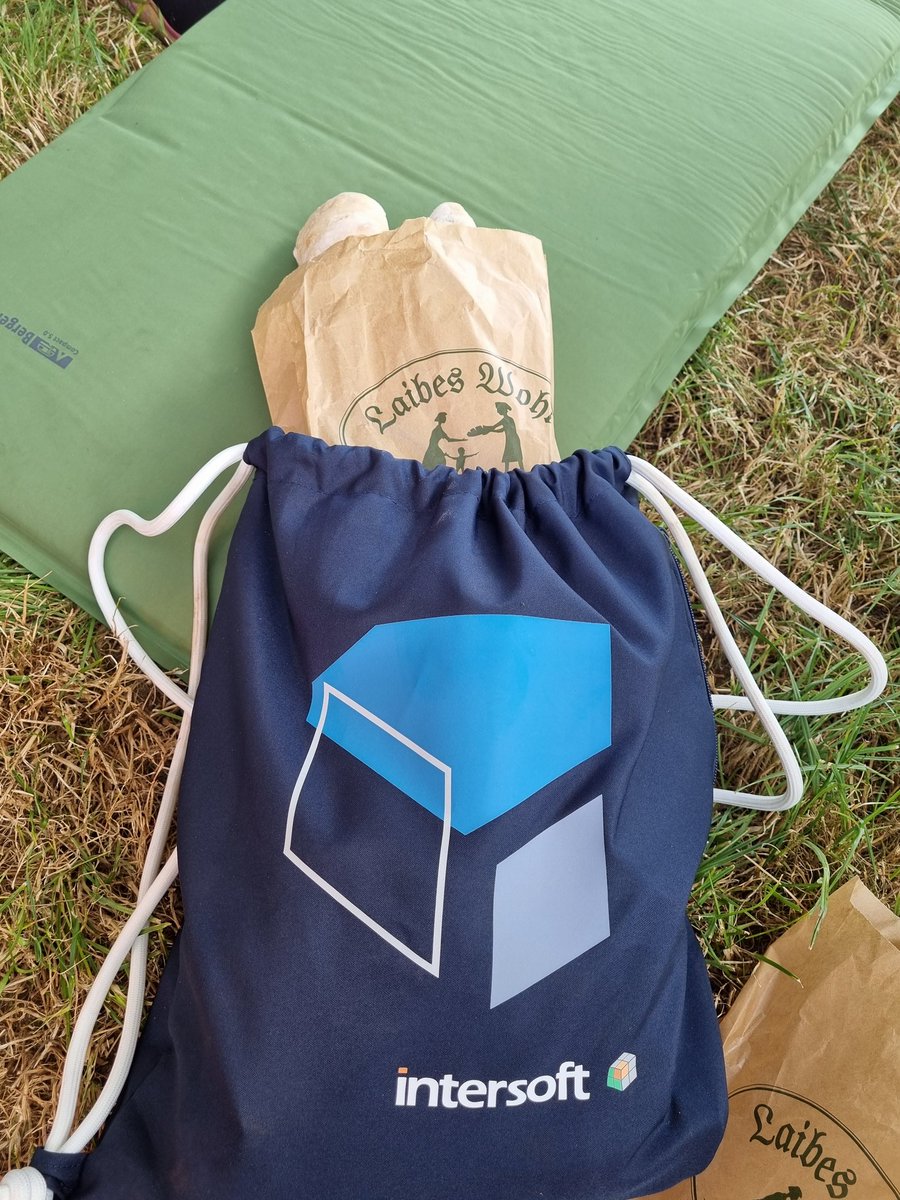 FtkRebel's tweet photo. "Ein Beutel auf Reisen" - auch gut zum Transport von superleckerem Brot von https://t.co/uCwD0BgFsu
@intersoft_AG #Wacken https://t.co/KxHoBYndoU
