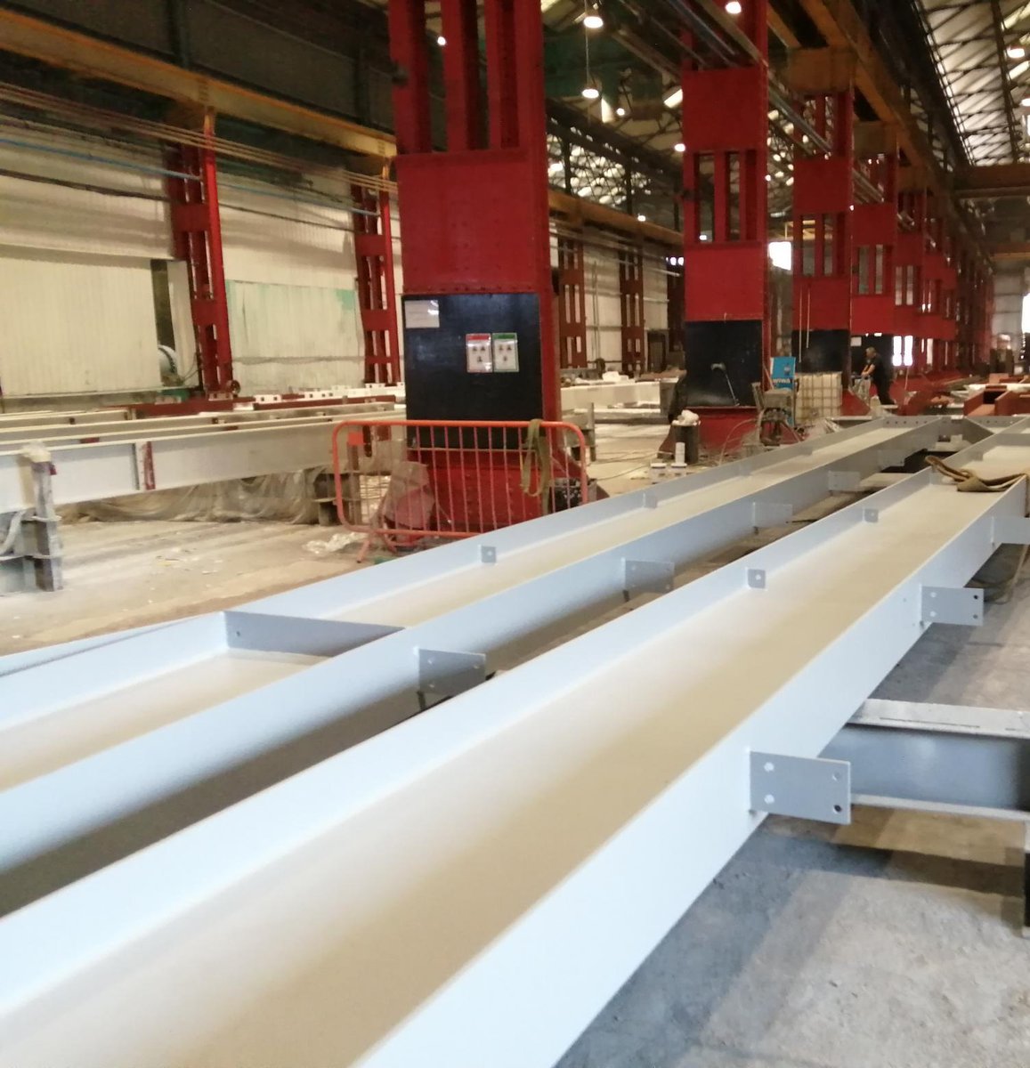 SPC_Paint's tweet photo. Hempel Hempafire Pro 400, 90mins #Intumescent applied, along with @SherwinWilliams Fx2003, 60mins Intumescent for our sister company @BillingtonSteel. We also have 2 #vessels currently in primer.
#industrial #construction #steel #protectivecoatings #multicoat #paint #sheffield https://t.co/5o9KNK3dTv