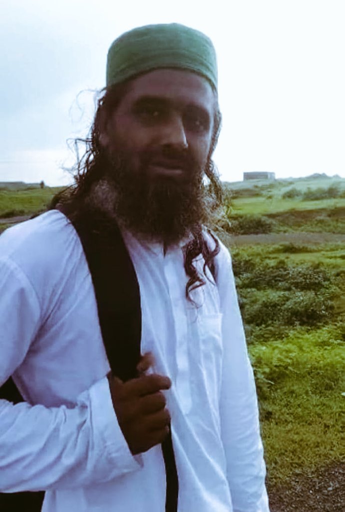 ftnfr121010's tweet photo. मैने सुना है ये भाई भी हज के लिए पैदल जा रहे हैं और इनके पास किसी देश का बीजा भी नही है ये बता रहे थे कि हम बहुत गरीब हैं तो मेरी गुजारिश है की कोई है जो कहे की आप पैदल ना जाए हम आपके हज का खर्च उठाएंगे
#haj_committee_of_india
#any_one
#AsaduddinOwaisi
#bienghuman https://t.co/emoK4qs9WY