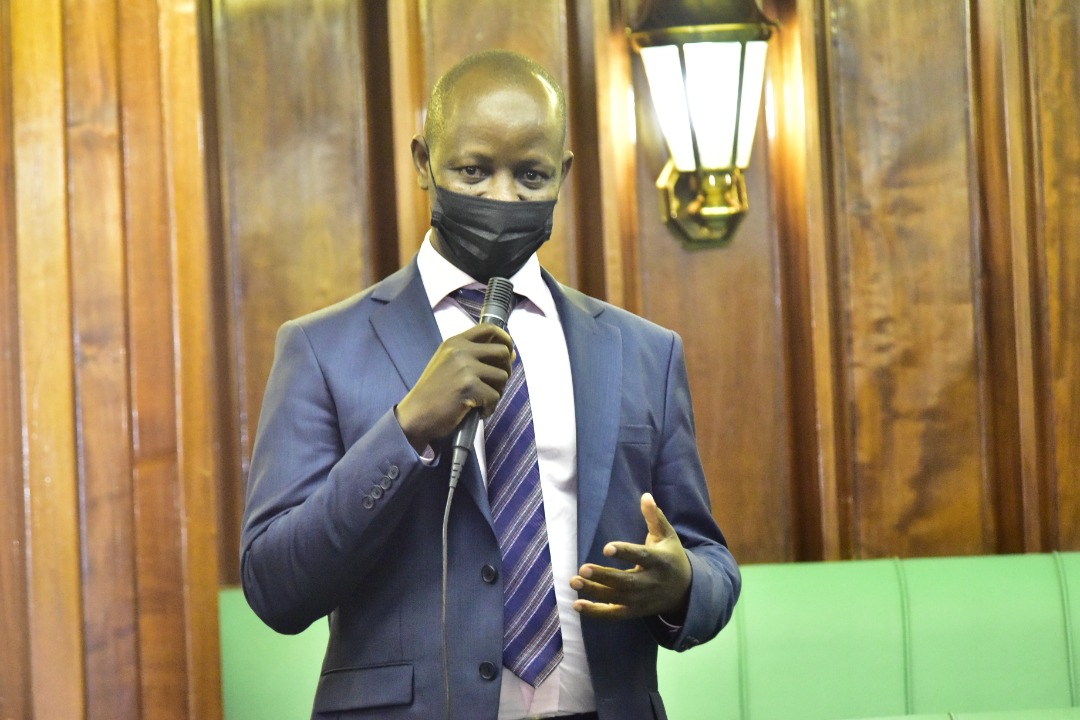 pwatchug's tweet image. Ssemujju: In 1980 I was 7 years old, I saw rebels including rebel Yoweri Museveni going to Luwero to fight saying UPC had rigged elections if rebel Museveni lied to us...

Among:  You cannot call the president a rebel

Ssemmujju: I am talking about 1980 and he was not a president