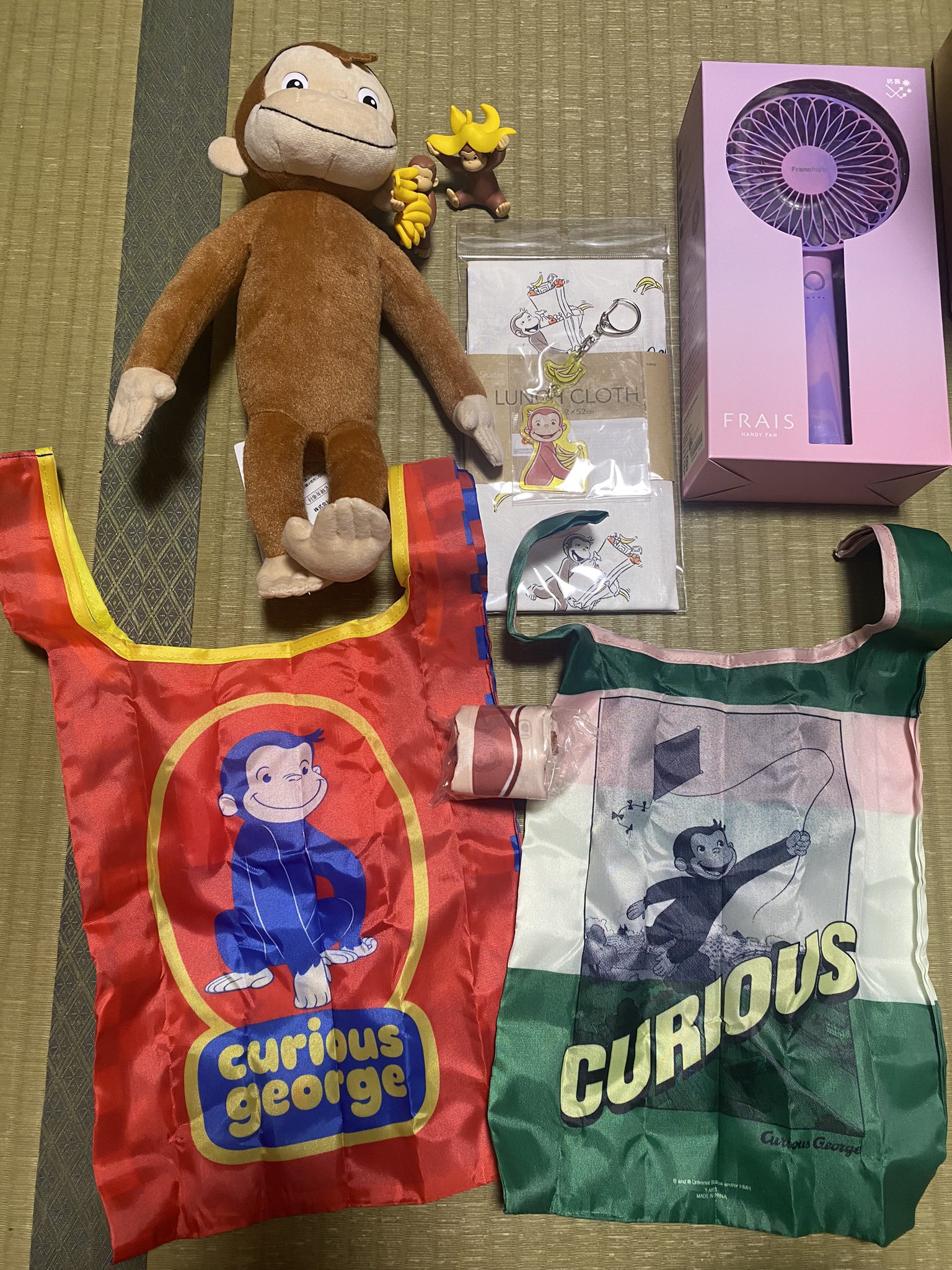 Kumi Taaaaa Kp たえちゃん ホンマにジョージ推しになりつつあるから ちょっとここでグッと我慢するわ エコバッグも4つは違うの出てくれたけど 欲出したらあかんな 5つ目でかぶってもたw 揃えたかったぜー Twitter