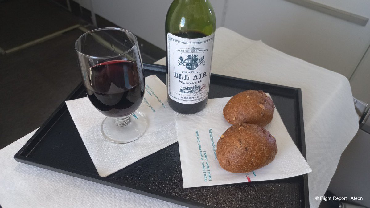 flight_report's tweet photo. [Récit de vol] Une excellente expérience en Business sur @LuxairAirlines entre @Aeroport_Toulon 🇫🇷 et @luxairport 🇱🇺 :

Cabine propre et agréable, personnel aux petits soins, catering d’excellent niveau et bien présenté.

✈️ https://t.co/0ILyrtzpqR https://t.co/qQzh1dN6ep