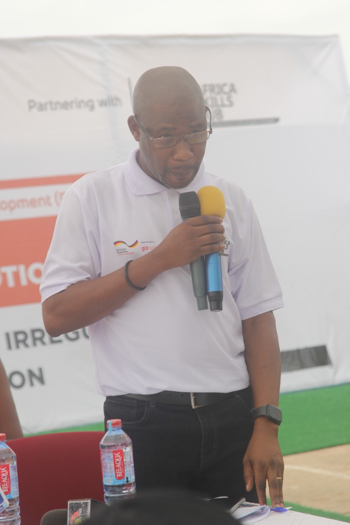 ASHAfrica_'s tweet photo. He expressed excitement over the fact that beneficiaries were all locals and select devoid of partisan politics.
#MigrationEmploymentPromotion #EmploymentPromotion #YouthSkillsDevelopment #ASHTrainings #SDG8 #TVETSkills #EntrepreneurialVentures #VoltaRegion https://t.co/PJQ21xBeLO
