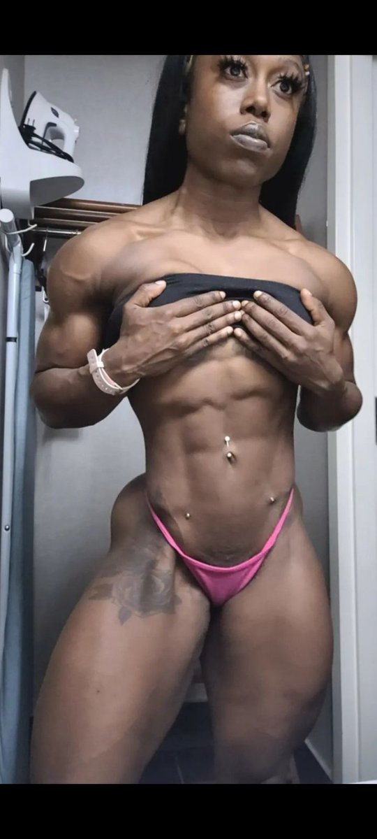 queenmuscle3000's tweet photo. 💪👑💪💪💪💪🥰
#DaishaJohnson https://t.co/2dNK7mKXzi