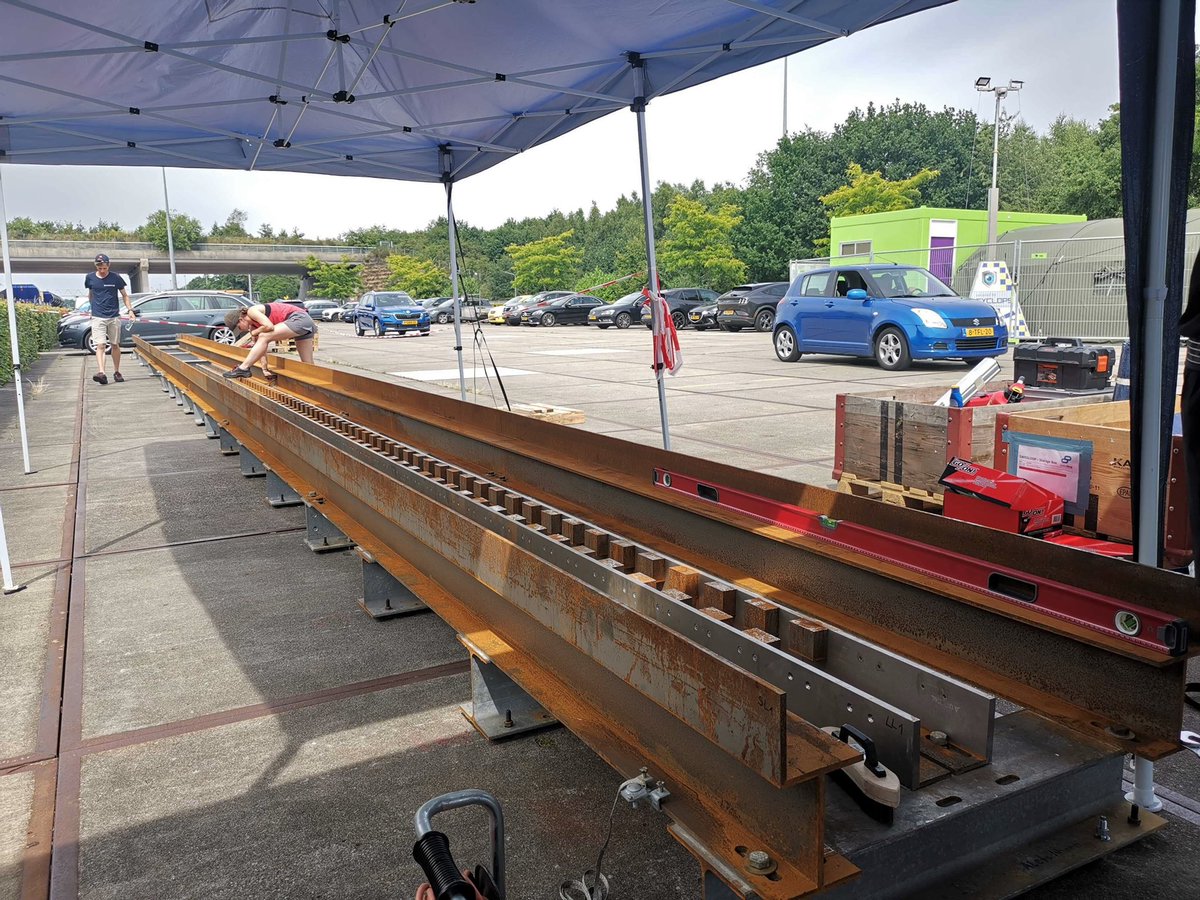 Swissloop tweet media