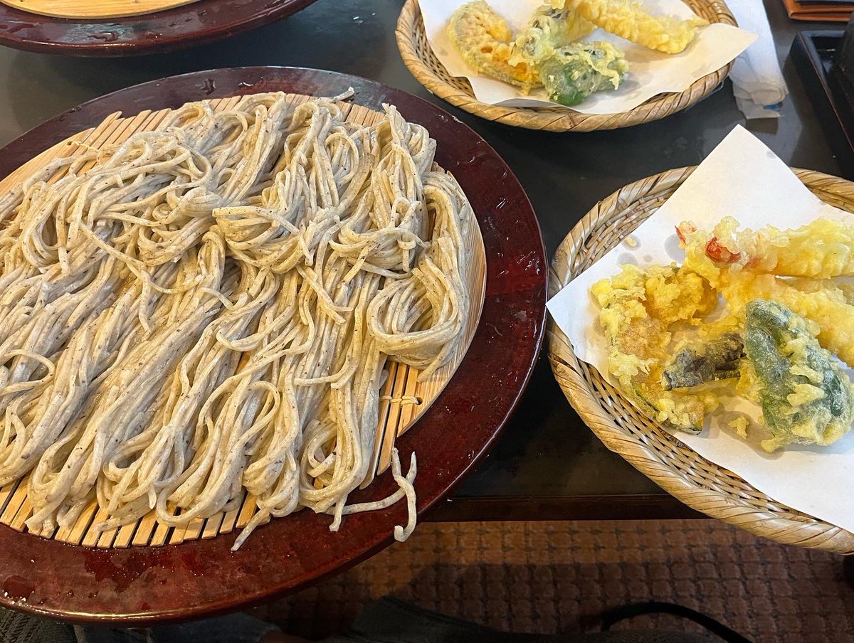 teru0513's tweet photo. 今週は東京〜群馬への出張。
お客さんにお薦めしてもらった蕎麦屋さんでランチ。

#群馬県 #前橋市 #桑風庵 #桑風庵本店 #桑風庵なかや本店 #蕎麦 #そば #手打ち蕎麦 #群馬グルメ #前橋グルメ #ランチ #出張 #天ぷら #海老天 https://t.co/XQCbzFHHhc