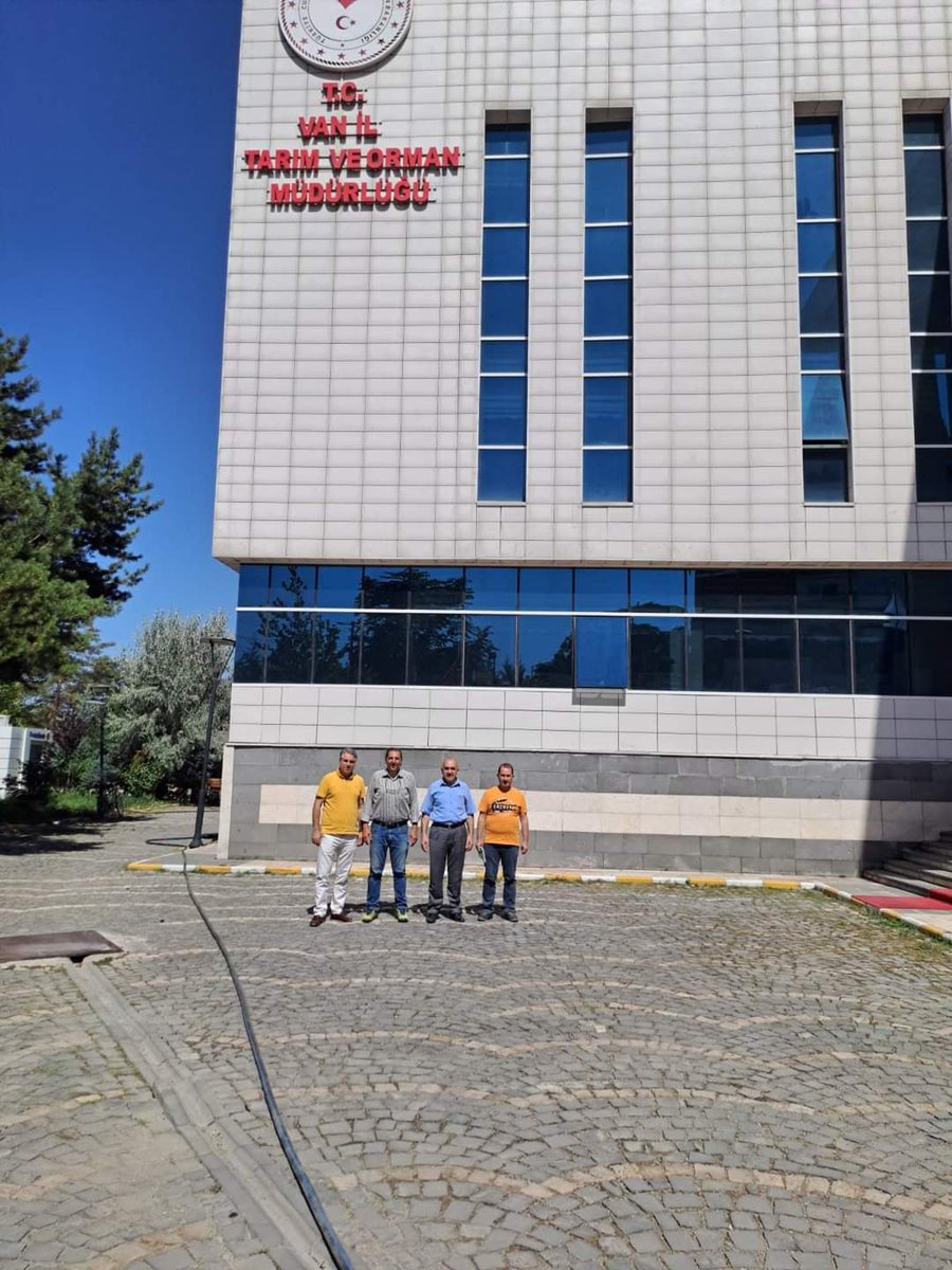 @TAGEM_ANKARA ve Toprak Gübre ve Su Kaynakları M. Arş  Ens. Müdürlüğünce ortaklaşa yürütülen proje ile tarım topraklarının bitki besin maddesi ve potansiyel toksik element kapsamlarının belirlenmesi amacıyla İlimiz genelinde 650 noktadan toprak numunesi alındı.
<a href="/tcvanvaliligi/">T.C. Van Valiliği 🇹🇷</a>