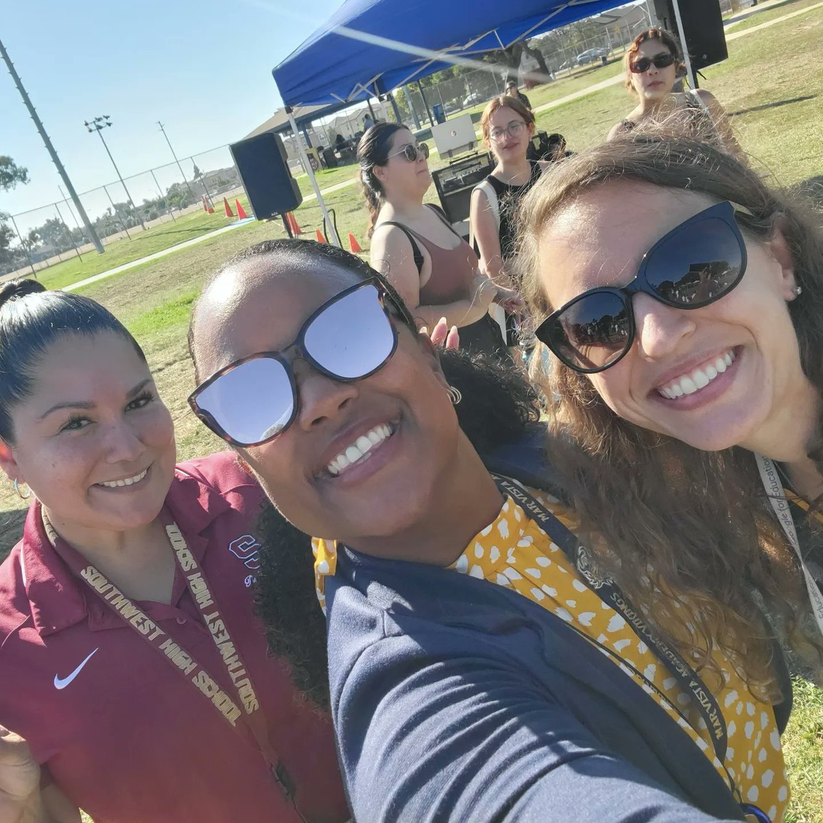 MOHMsScott's tweet photo. #NationalNightOut last night at Egger Park! A community walk, an info/resource fair, dedications to Officer Jaime Huntley-Park, a performance by Southwest High dance crew, and ran into the @SOMBuccaneers Admin team and @aymeemar and her ASB! 🤗 I love to see our @SUHSD family! 🙌🏽 https://t.co/764GR7liwq