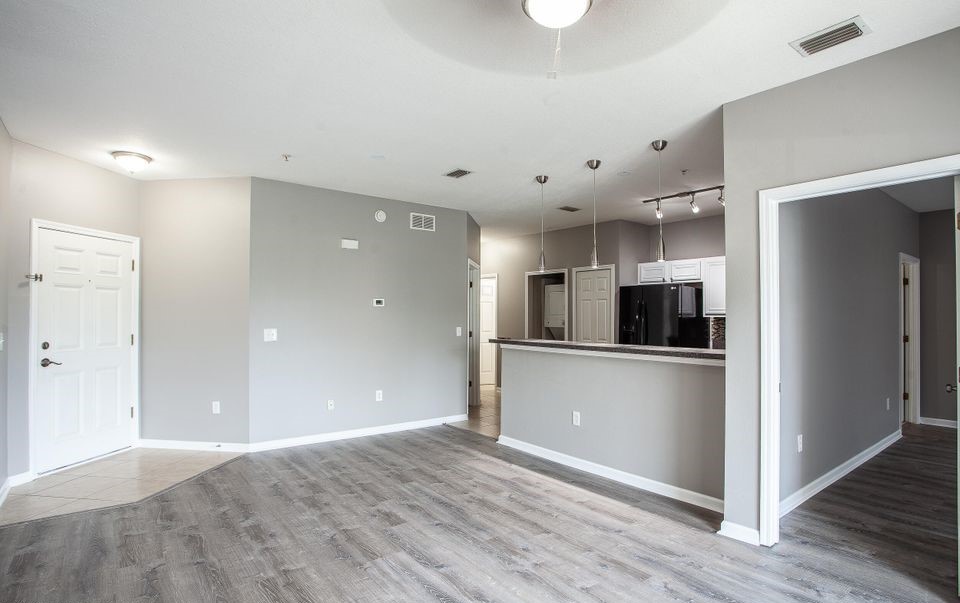 bebetterjax's tweet photo. #Condo in the Gated Community of Summer Key!
🏠2 Bed • 2 Bath • 978 Sqft

More Info Here:
https://t.co/RgX2hAz0pd https://t.co/UJSsgHsT9J