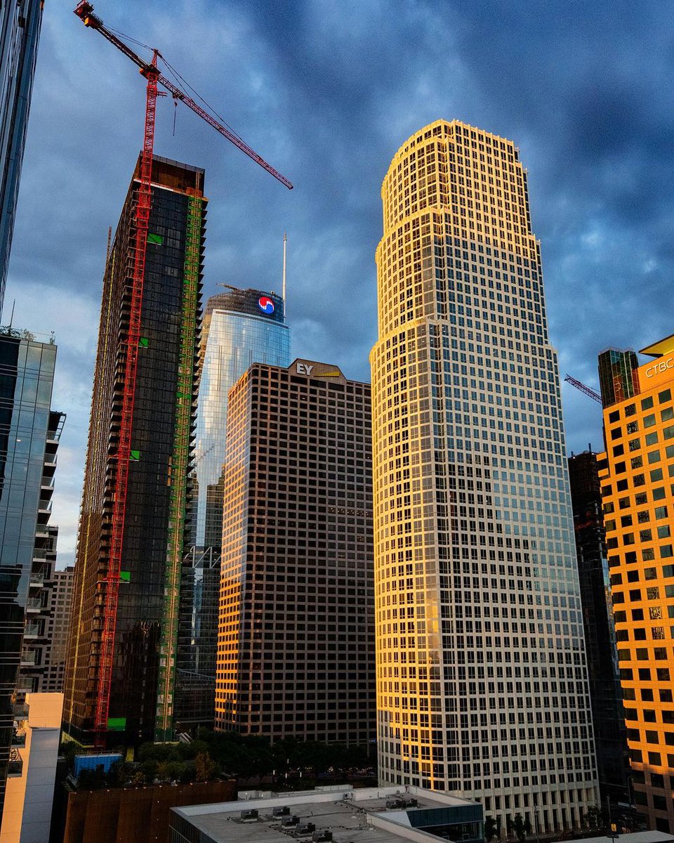 DTLA Skyline is on the rise featuring our very own @BeaudryDTLA. 

📷: <a href="/p/">P.</a>.e.s.t.o via Instagram