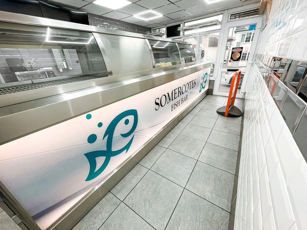 HenryNuttalls's tweet photo. Great to catch up with Somercotes Fish Bar. 

What a fantastic shopfit, including a new 4 pan High Efficiency Counter Range. 👌 

#henrynuttall #leading #british #fryingranges #since1865 https://t.co/hoQM67ZCO4