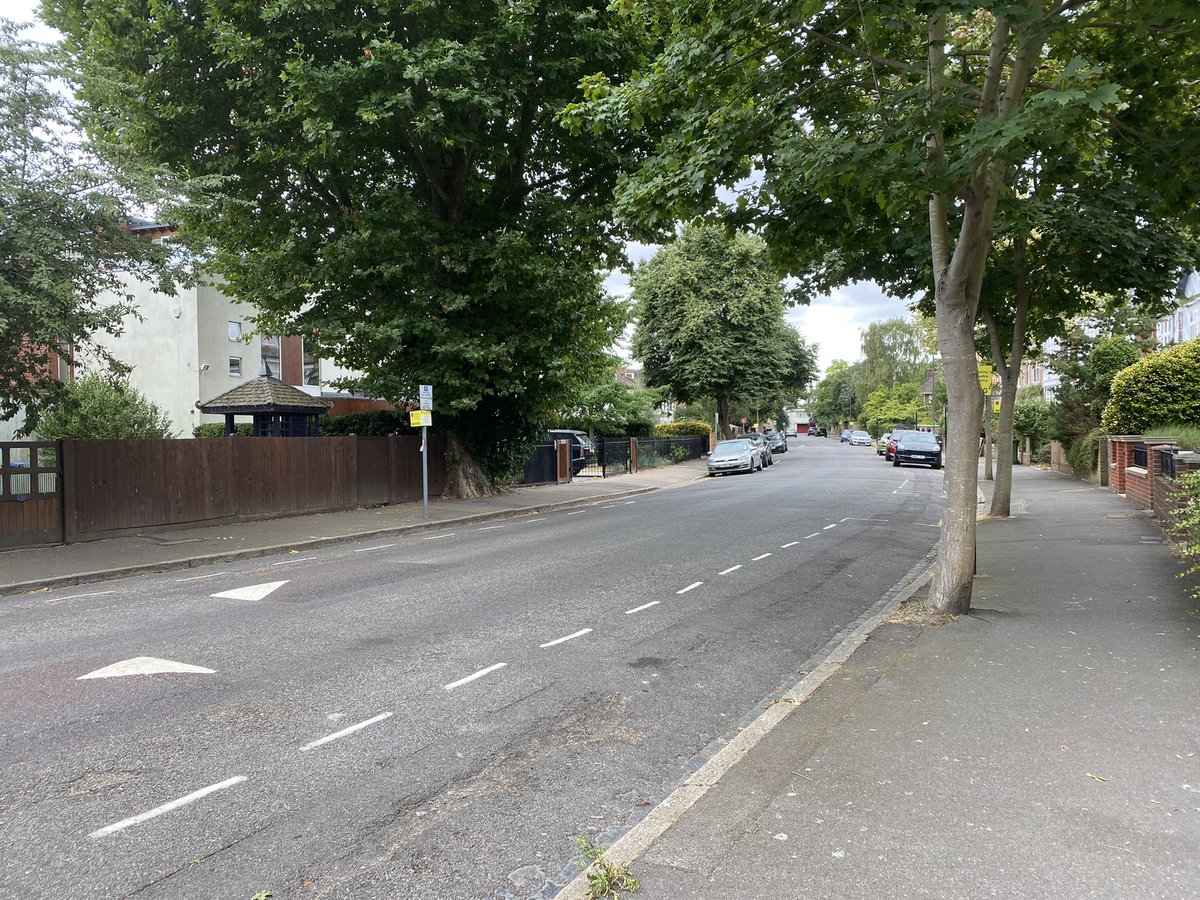frazelle's tweet photo. @MaggieLearmonth @Royal_Greenwich Yes. Two days in and parking suspended for what? No Thames Water  but Traffic Wardens at 8am. Nice little council earner… https://t.co/uFdhJ45130