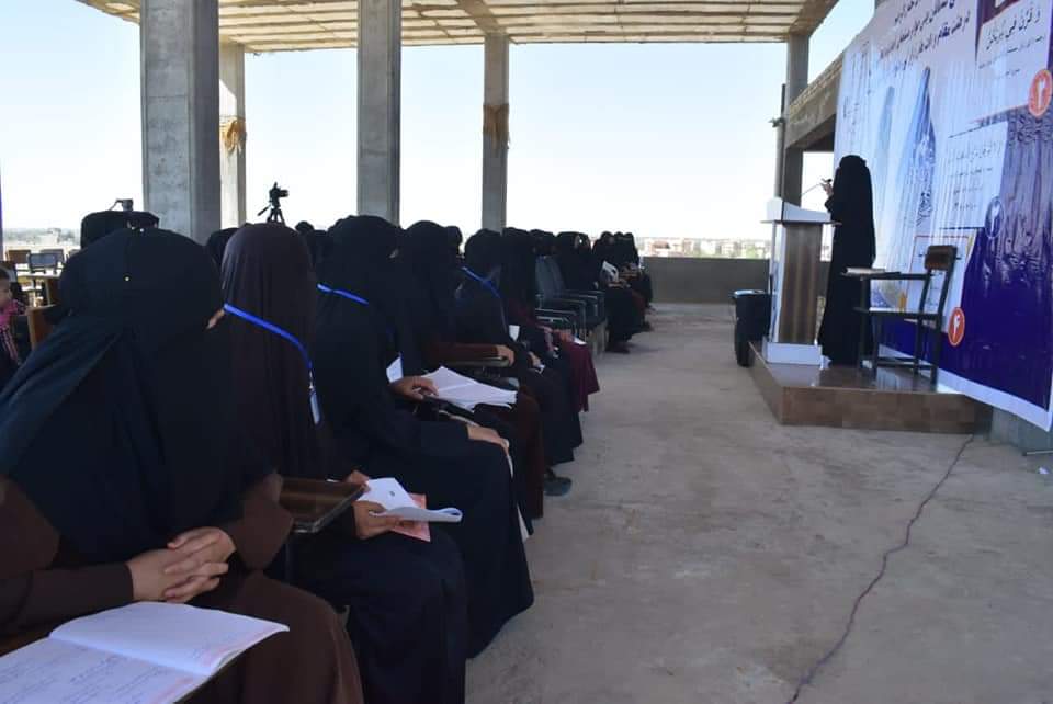 AyshhMbarz's tweet photo. ما یک بار دیگه هم به کفر طاغوت جهان نشان میتم کی ما دست نشانه هیچ کشور کفری نیستیم ونخواد باشیم ما امت رسول الله  ص هستیم وما دختران مادرم عائشه ض هستیم ودر قدوم شان قدم خواهم گذاشت زنان جسور جوزجان ما بار دیگر حمایت خود را از حجاب اعلان کردیم https://t.co/jo1bPBUthi