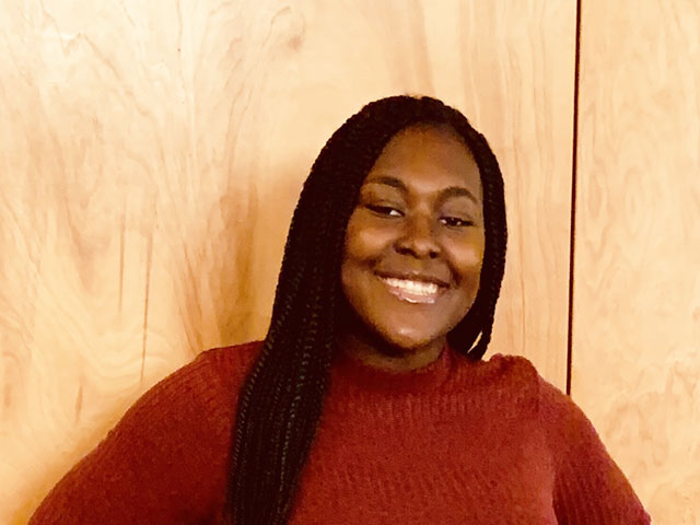 Meet Taraya Dwight! As an REU intern in Dr. @maliagehan’s lab, she studies the effects of heat stress on in vitro germination of quinoa pollen. #BlackBotanistsWeek2022.  Learn more about Taraya’s research and meet more Black scientists at the Center: loom.ly/GOhdTZ8