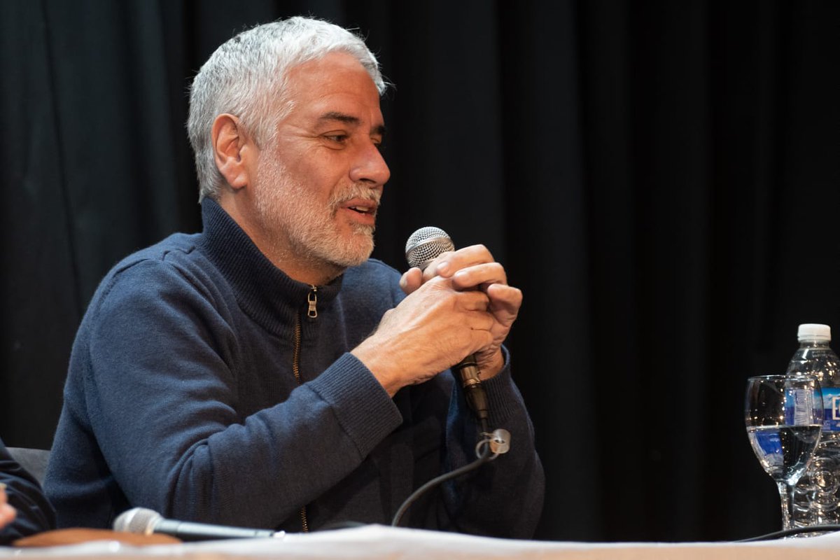 RobertoFeletti's tweet photo. 👉Ayer tuve el gusto de participar en la charla "Pandemia y guerra. La crisis global y su impacto en la Argentina", en el marco del Curso de Formación Política y Militante que organizan @cultura_apsee, @faticaprensa, @La13DeAbrilCP y el #OPEIR. https://t.co/N3KcNBY4UV