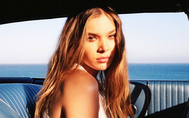 HSteinfeldNews's tweet image. 'Coast' is now @HaileeSteinfeld's 4th most popular song on Spotify, surpassing 'Love Myself'