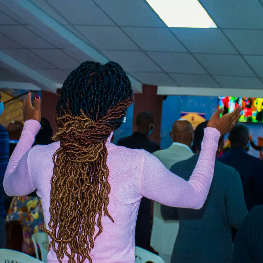 PCEAGateway's tweet photo. If heaven feels this way. Then it's an experience you don't wanna miss.
Come let's worship and lift our hearts to Him.
#havingdoneallstandfirm #ThankYouLord #revival #wednesday #WEDNESDAYconnect #PCEA #pceagateway #pray https://t.co/WT48tjc8pB