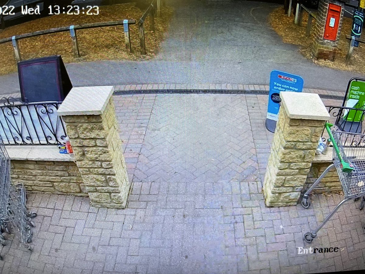 Afternoon <a href="/idverdeUK/">idverde UK</a> … wondered if your guys might have left some rubbish behind by accident while they shopped with us? They walked straight past it on the way out… so forgetful 🤨